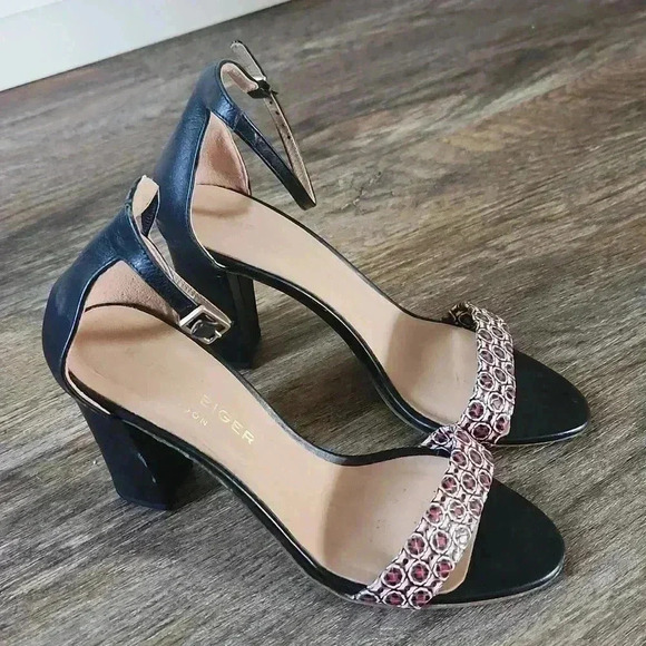Kurt Geiger London UK size 38 strappy Heel sandals designer - Picture 1 of 8
